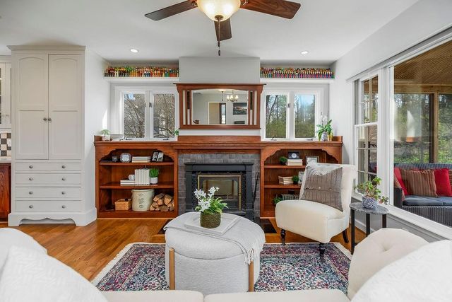 354 Terrace Trail, Lake Quivira, KS 66217