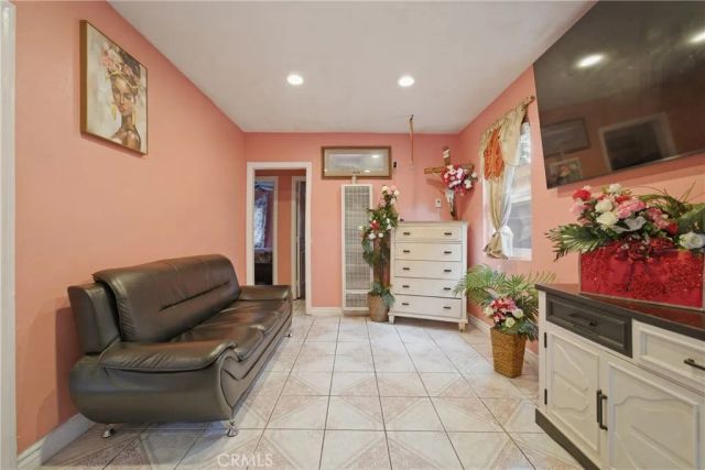 2141 E Oris Street, Compton, CA 90222