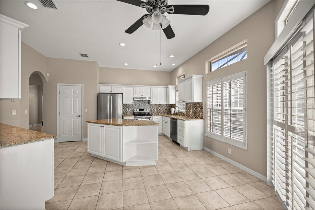 Image 6 of property listing at 4104 SW 30TH COURT, Ocala, FL 34474