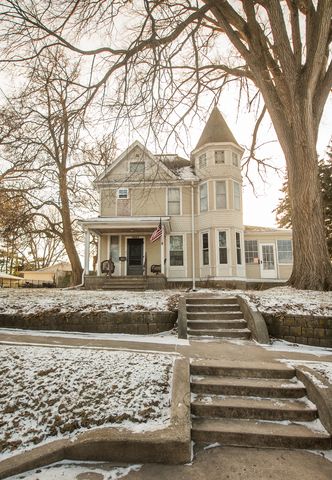 1023 S PEORIA Avenue, Dixon, IL 61021