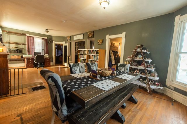 1023 S PEORIA Avenue, Dixon, IL 61021