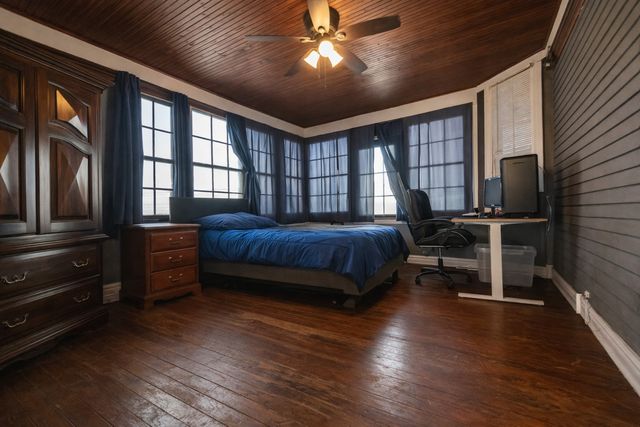 1023 S PEORIA Avenue, Dixon, IL 61021