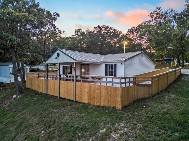 27061 County Road 209, Flemington, MO 65650