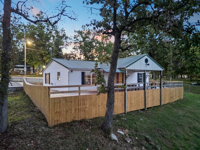 27061 County Road 209, Flemington, MO 65650