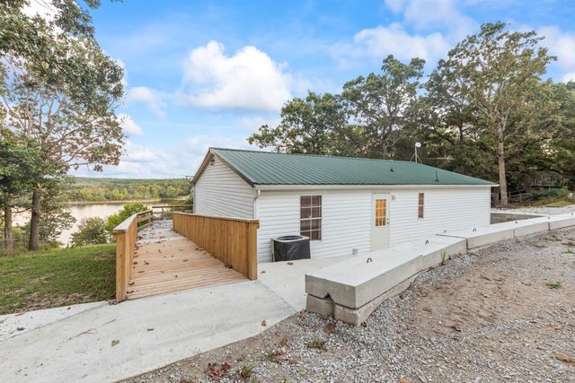 27061 County Road 209, Flemington, MO 65650