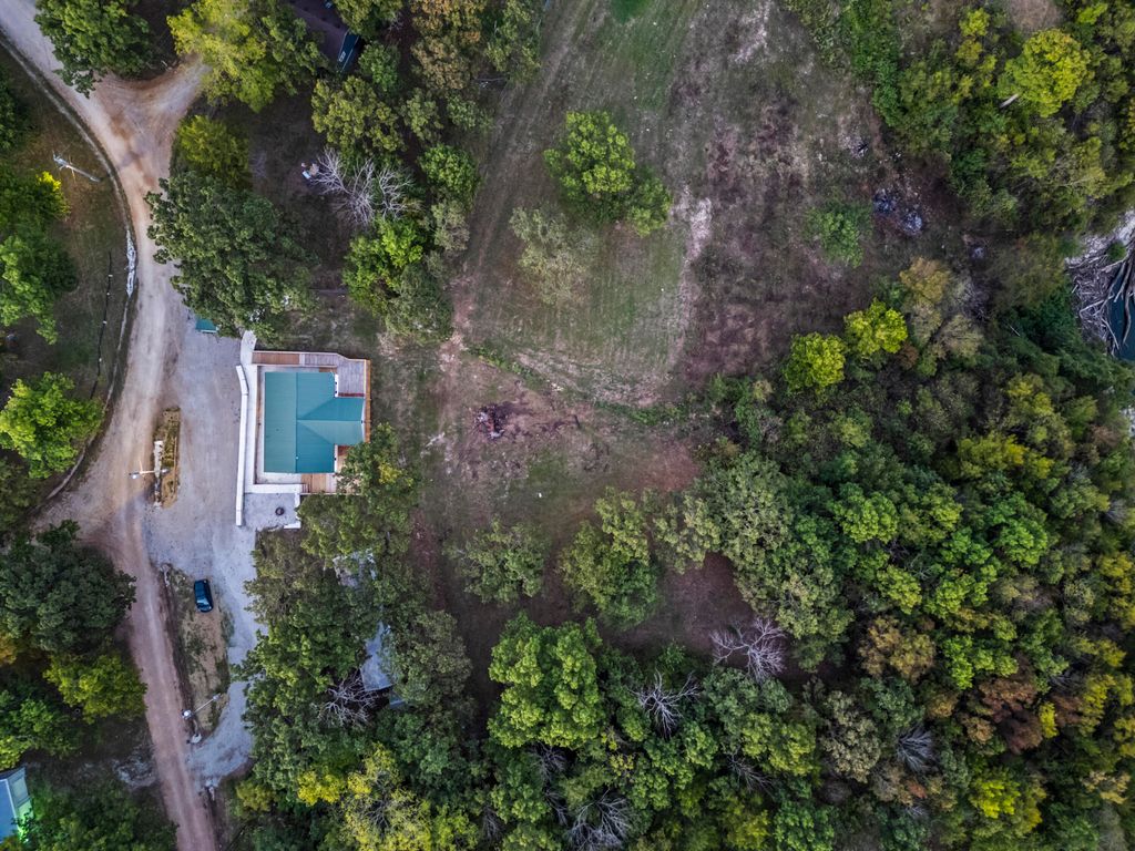 27061 County Road 209, Flemington, MO 65650