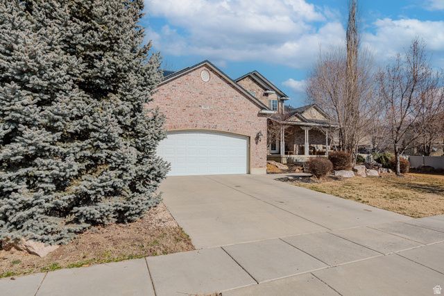 592 W 3550 S, Riverdale, UT 84405