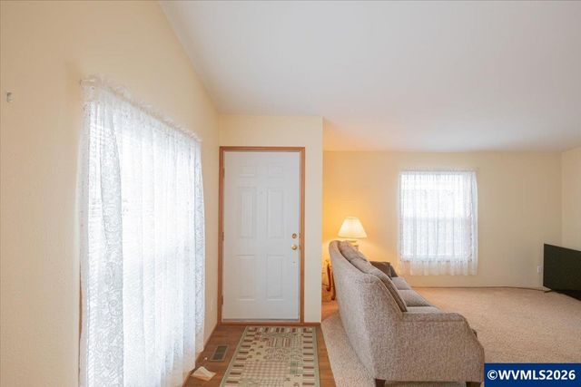 1401 W Ellendale Av 19, Dallas, OR 97338