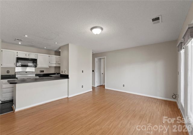 6101 Meadow Rose Lane A, Charlotte, NC 28215