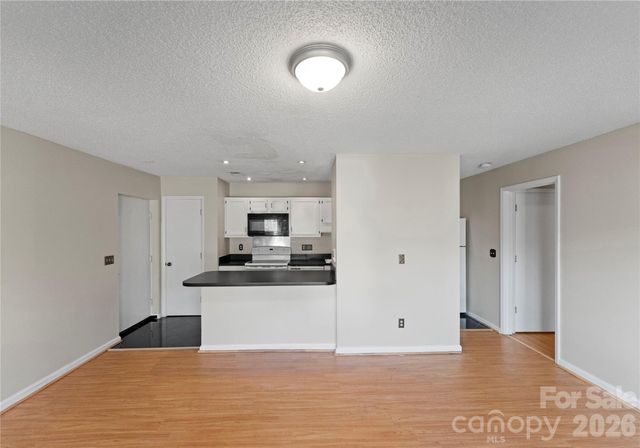 6101 Meadow Rose Lane A, Charlotte, NC 28215