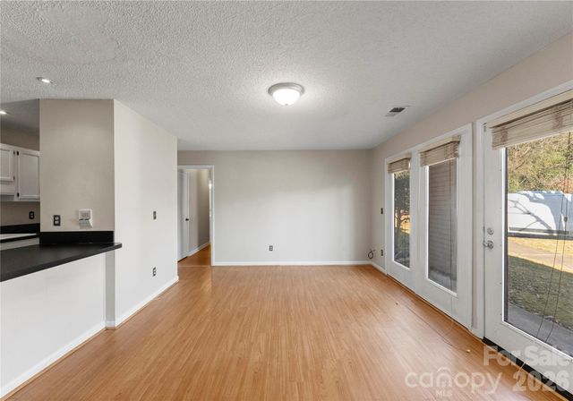 6101 Meadow Rose Lane A, Charlotte, NC 28215