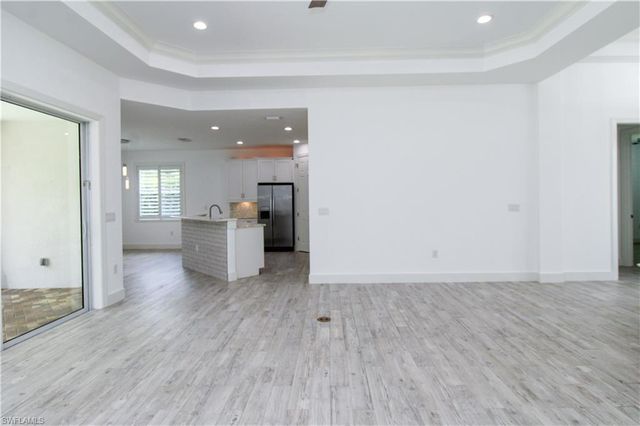 1371 Michigan AVE, Naples, FL 34103