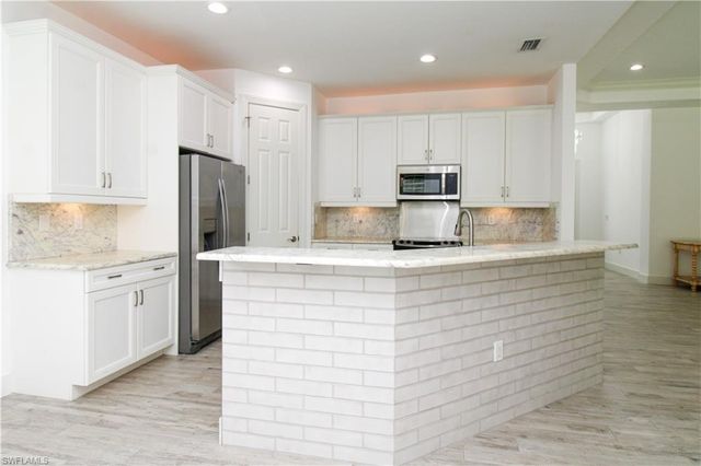 1371 Michigan AVE, Naples, FL 34103