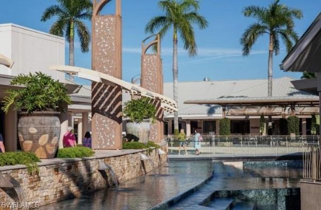 1371 Michigan AVE, Naples, FL 34103
