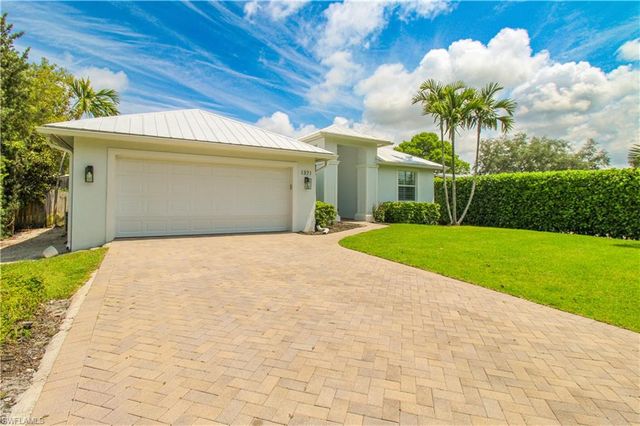 1371 Michigan AVE, Naples, FL 34103