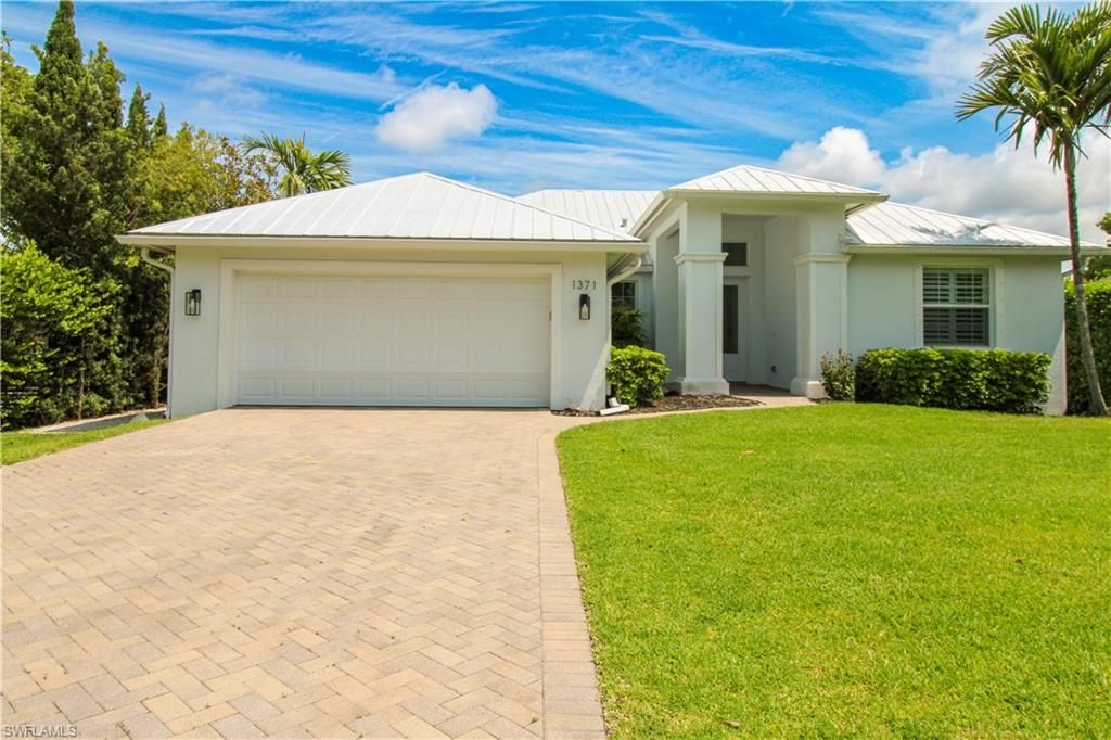 1371 Michigan AVE, Naples, FL 34103