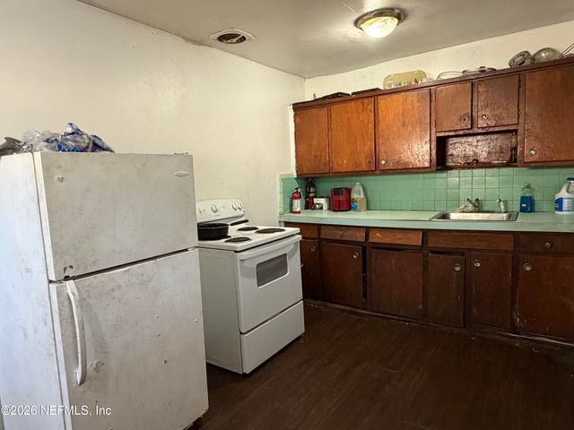 5248 BUNCHE Drive, Jacksonville, FL 32209