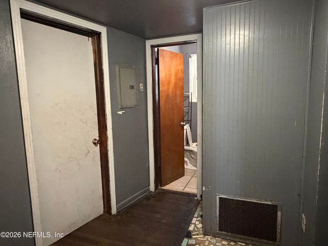 5248 BUNCHE Drive, Jacksonville, FL 32209