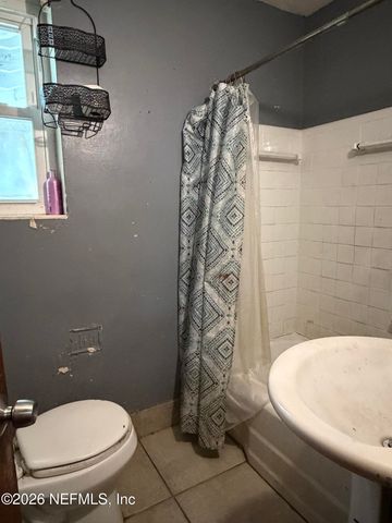 5248 BUNCHE Drive, Jacksonville, FL 32209