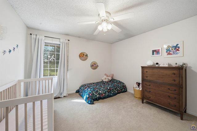 4025 SE 29th ST, Topeka, KS 66605