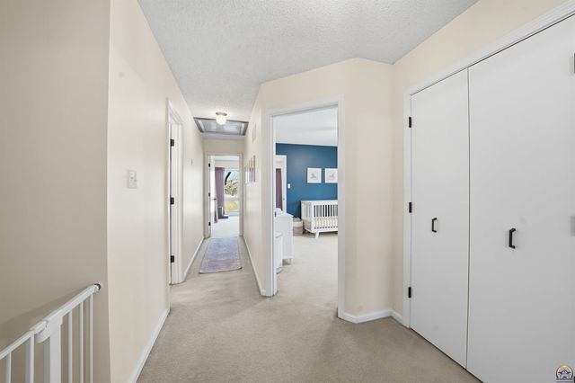 4025 SE 29th ST, Topeka, KS 66605