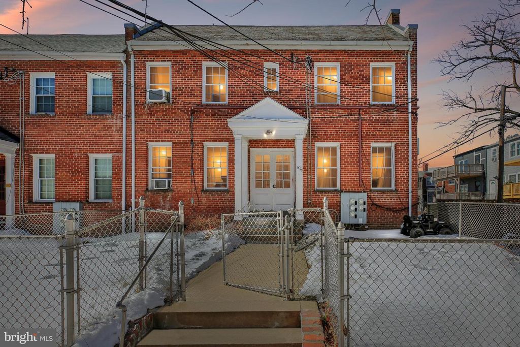 5618 1ST ST NW, Washington, DC 20011