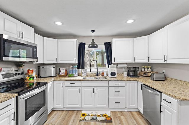 93 Washburn Street, Taunton, MA 02780