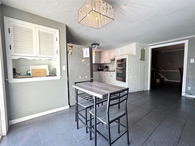 3949 WOOD Street, Erie, PA 16509