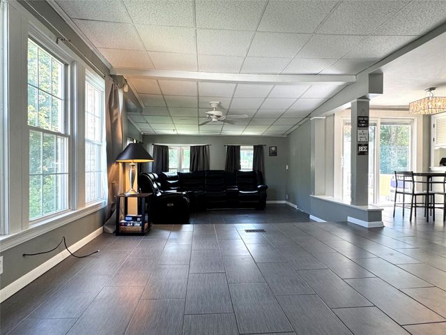 3949 WOOD Street, Erie, PA 16509