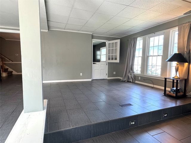 3949 WOOD Street, Erie, PA 16509