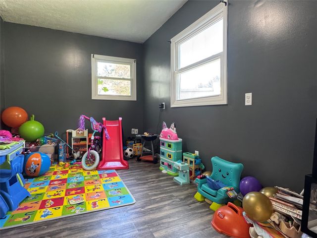 3949 WOOD Street, Erie, PA 16509