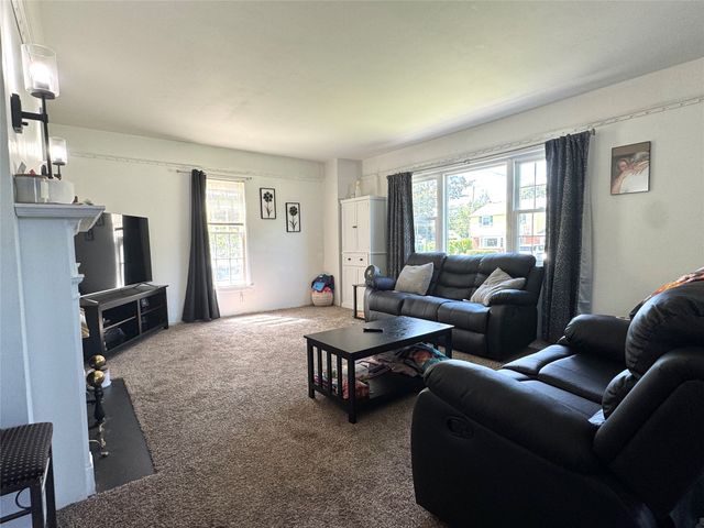 3949 WOOD Street, Erie, PA 16509