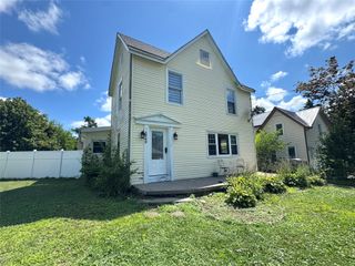3949 WOOD Street, Erie, PA 16509