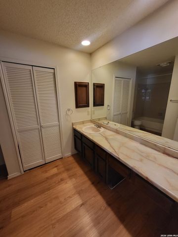 8427 Cranberry Hl Unit 2, San Antonio, TX 78254