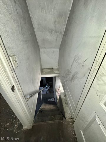 2240 E 90th Street, Cleveland, OH 44106