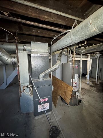 2240 E 90th Street, Cleveland, OH 44106