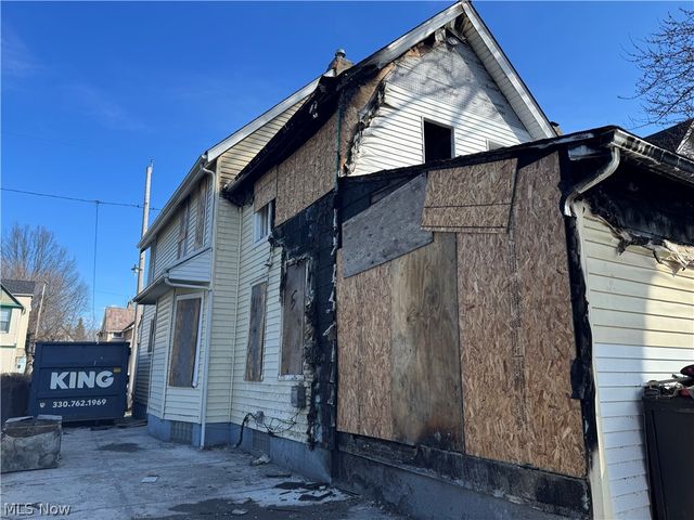 2240 E 90th Street, Cleveland, OH 44106