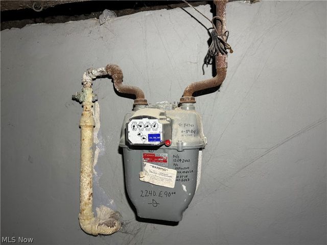 2240 E 90th Street, Cleveland, OH 44106