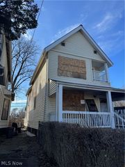 2240 E 90th Street, Cleveland, OH 44106