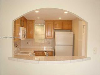 6707 N Kendall Dr 107, Pinecrest, FL 33156