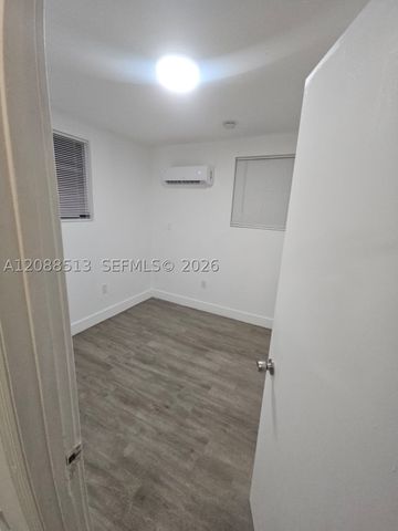 784 NW 100th St C, Miami, FL 33150