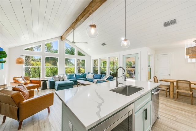 603 E Avenue C, Port Aransas, TX 78373