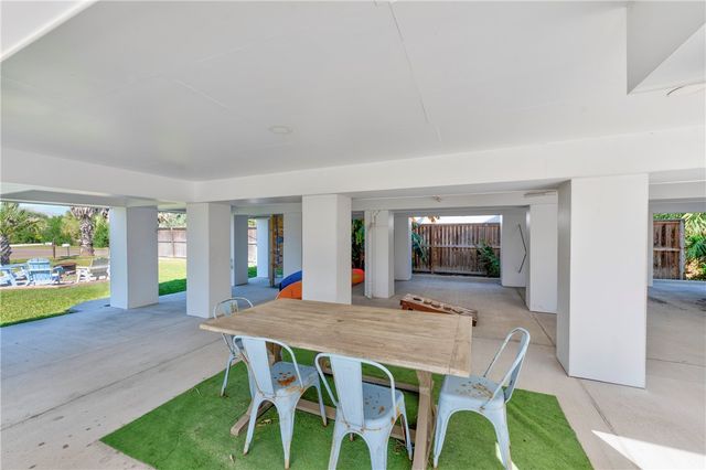 603 E Avenue C, Port Aransas, TX 78373