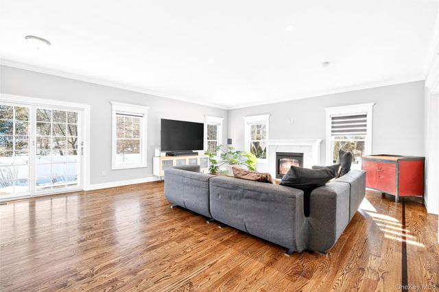 342 Willis Avenue, Hawthorne, NY 10532