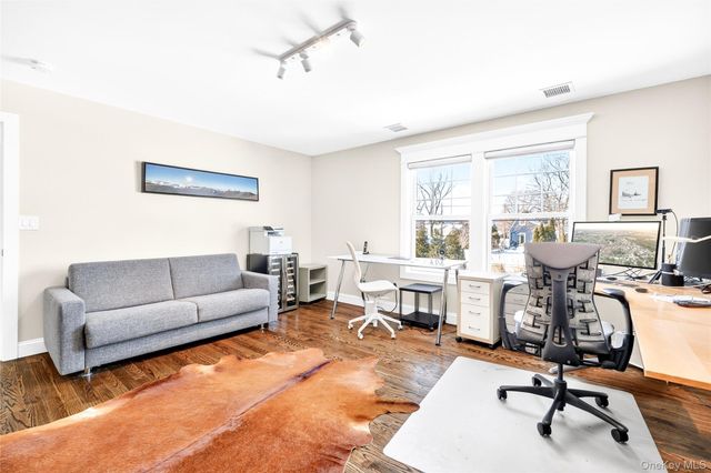 342 Willis Avenue, Hawthorne, NY 10532