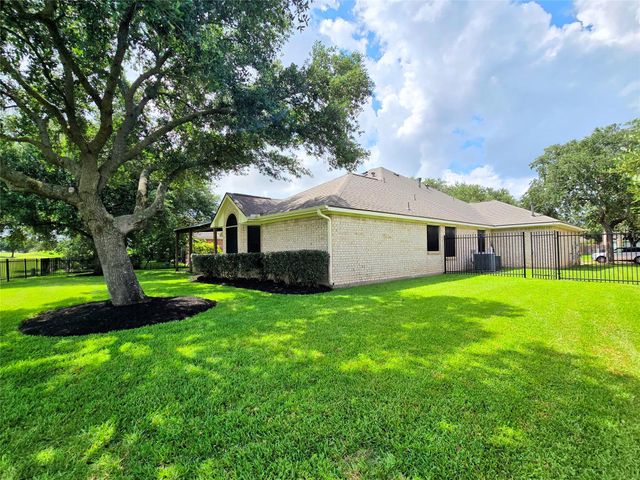 11527 Ocotillo Drive, Houston, TX 77095