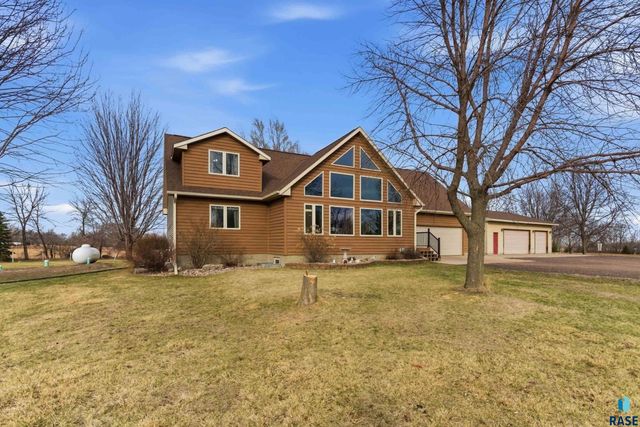 46494 Country Ln Lane, Hartford, SD 57033