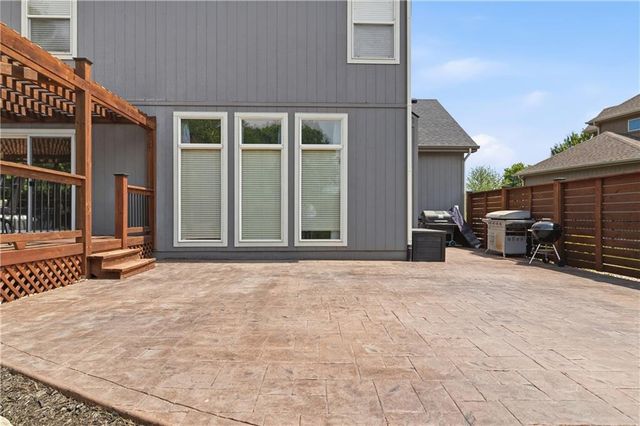 2007 Sequoia Drive, Raymore, MO 64083