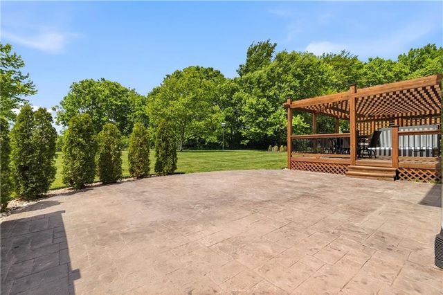 2007 Sequoia Drive, Raymore, MO 64083