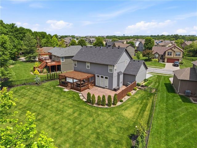 2007 Sequoia Drive, Raymore, MO 64083